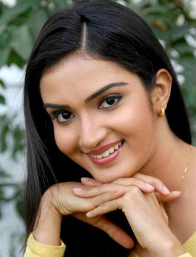 Honey Rose Malayalam Actress - Profile and Biography