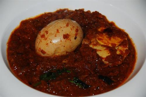 Recipe of Nadan Mutta Roast (Egg Roast) - Hot and Spicy