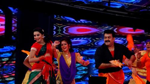 Mazhavilazhakil Amma 2013 stage show on Mazhavil Manorama – 26th and 27th May