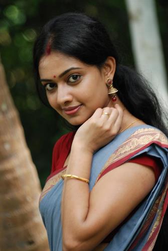 Divya Vishwanath Malayalam Actress - Profile and Biography