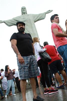 Mohanlal in Brazil enjoying holidays with his family