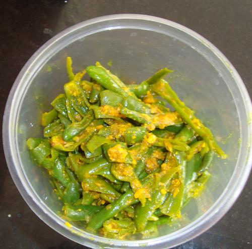 Green chilli pickle