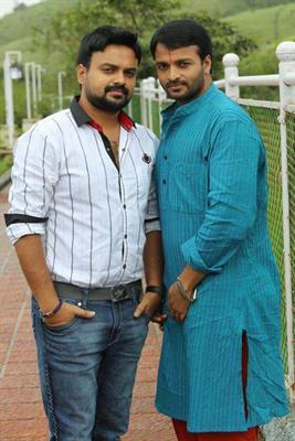 Locals malayalam movie: Kunchacko Boban and Jayasurya in lead