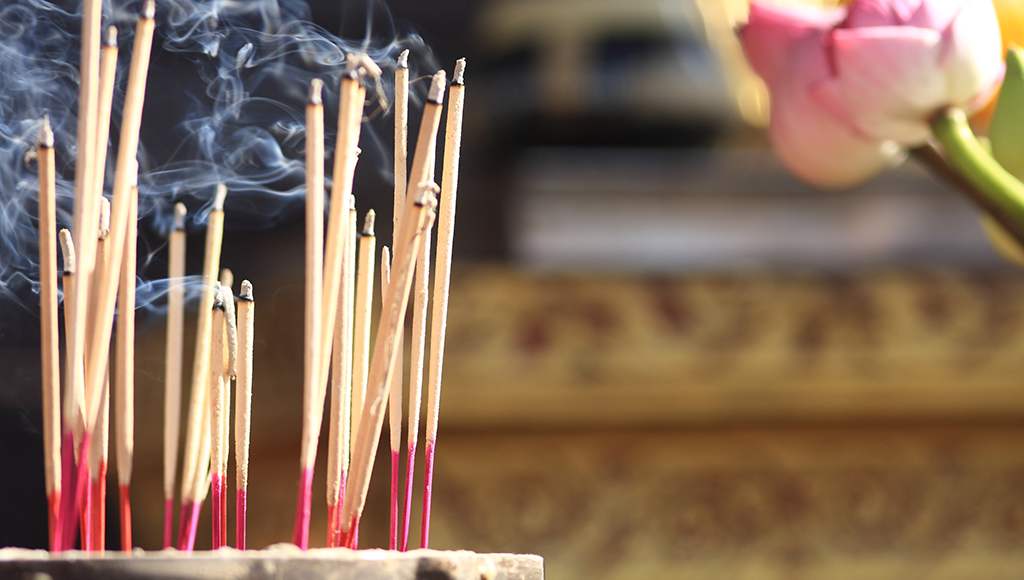 agarwood incense sticks