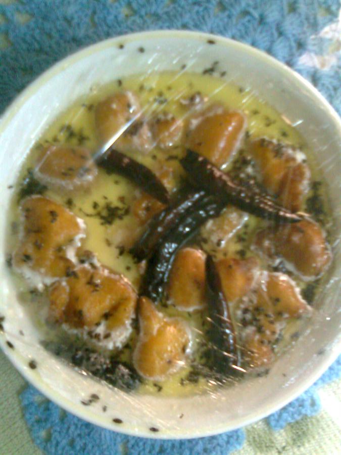 Curd with gram flour balls