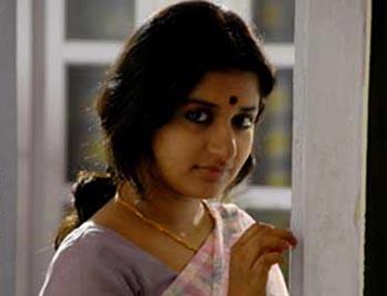 Meera Jasmine in Ore Kadal