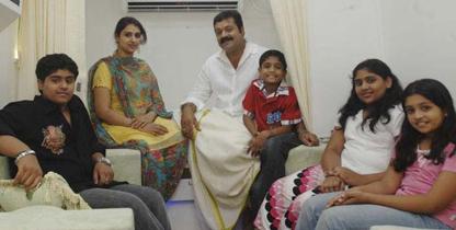Suresh Gopi and Radhika with their children