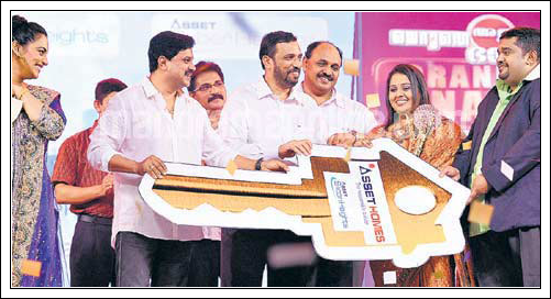 Veruthe Alla Bharya grand finale winner Basil and Suma photos