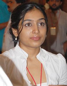 Padmapriya up with an item dance in bachelor party for ‘kappa kappa kappa puzhukk