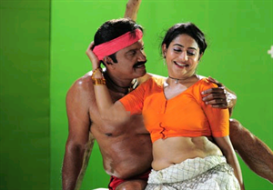 Lakshmi navel show