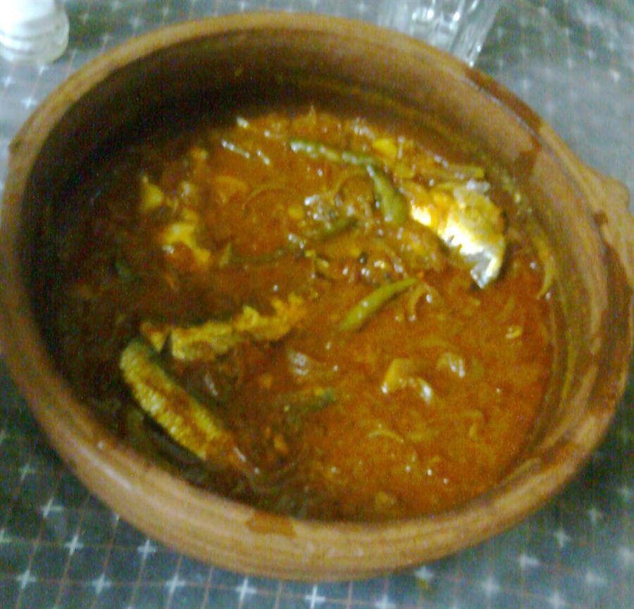 Chilly fish curry