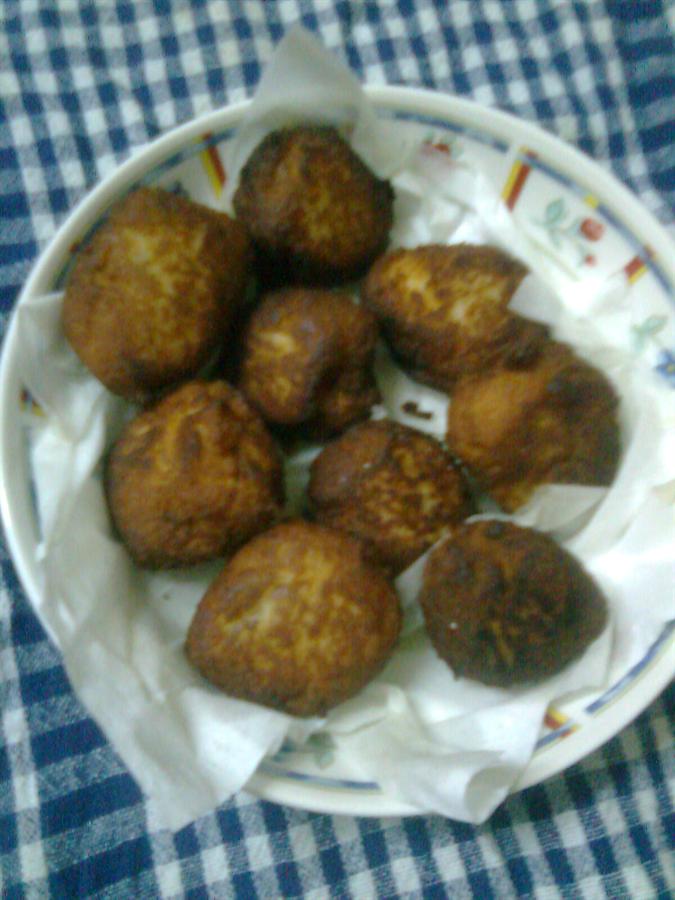 Bread Coconut Balls