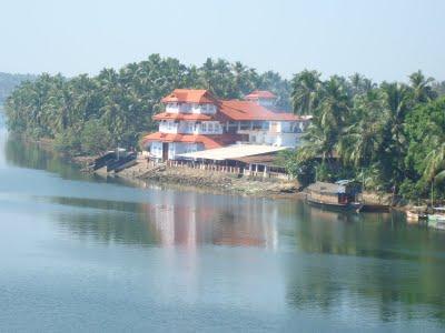 Parassinikadavu Muthappan Temple