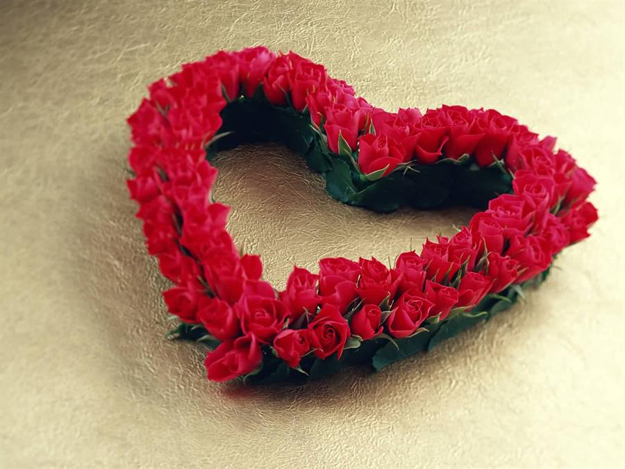To Download this card, Click here: Valentines Day Cards (Red Roses) 10