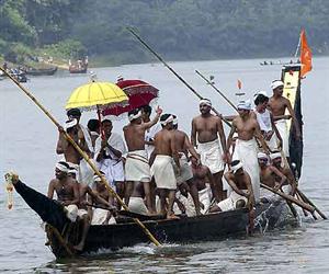 Onam Vallamkali